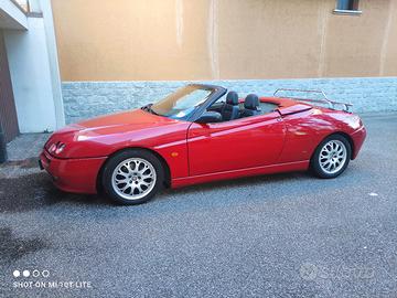 alfa romeo spider 