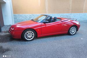 alfa romeo spider 