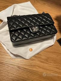 Chanel clearance 2.55 originale