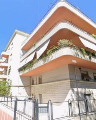 Immobile in asta di 180 m² con più di 5 locali a R