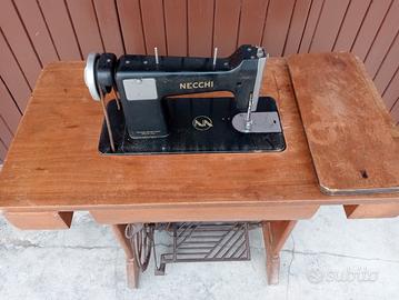 Mobiletto + macchina da cucire originale NECCHI