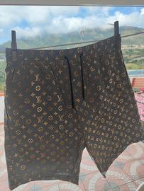 costume monocromo Louis Vuitton parallelo 