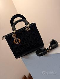 Borsa nera in vernice