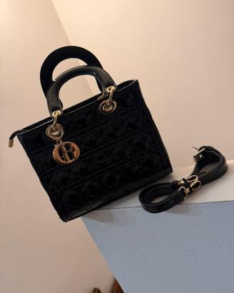Borsa nera in vernice