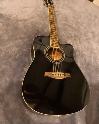 Chitarra amplificata IBANEZ come nuova