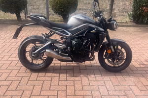 Triumph Street Triple R