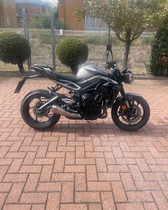 Triumph Street Triple R