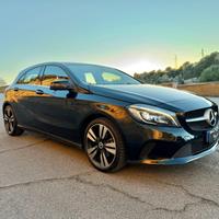 Mercedes A180 SPORT/1500 110CV/FULL LED/NAVI/18"