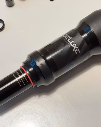 Ammortizzatore Rock Shox Deluxe Select+