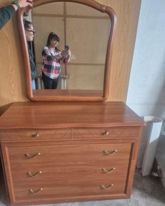 Comò con specchiera in legno classico