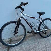 Mountain bici FUJI NEVADA 4.0 alluminio telaio