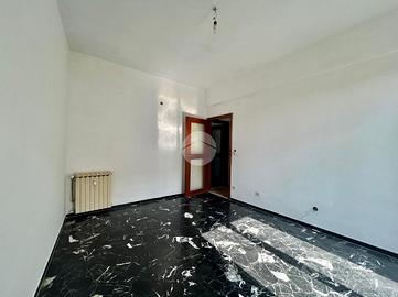 3 LOCALI A SAVONA