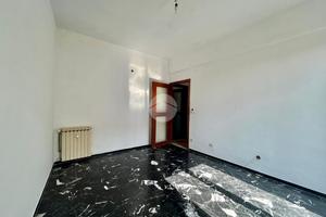 3 LOCALI A SAVONA