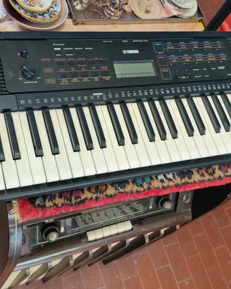 tastiera portatile Yamaha PSR-E273