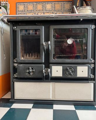 Cucina a legna della Nordica “Rosetta”