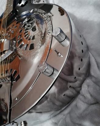 Chitarra resofonica