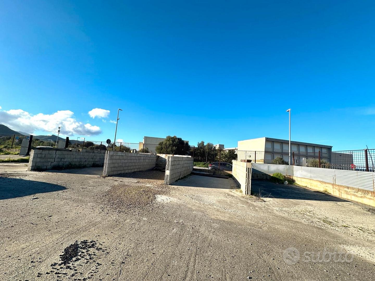 Terreno per edifici commerciali o artigianali - Vista 2