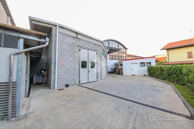 CAPANNONE A PRESEZZO