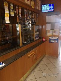 Attività / Licenza di 50 m² con 3 locali a Forlì