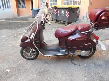 Piaggio Vespa 300 GTS - 2012