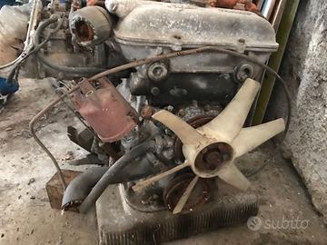ALFA ROMEO GIULIA 1300 MOTORE