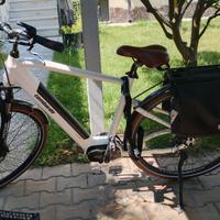 BICI ELETTRICA LOMBARDO NUOVISSIMA USATA POCO 