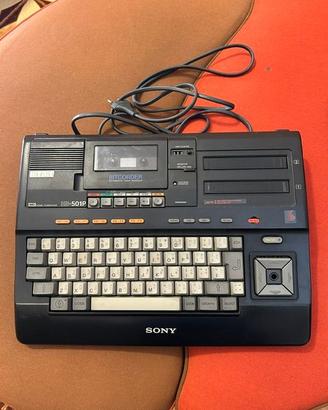 Computer Sony MSX HB-501P con giochi