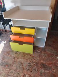 Fasciatoio e armadio smastad