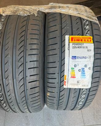 2 Gomme NUOVE Pirelli 225/40/18 92Y