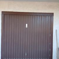 portone basculante in lamiera zingata
