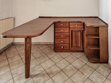 Mobile basso in castagno massello tintato opaco