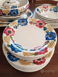 Servizio piatti Richard Ginori Mondovi. 