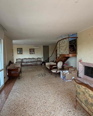 Super Attico con garage doppio