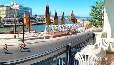 Vista Mare, Clima, 2 matrimoniali, 2 bagni, Garage