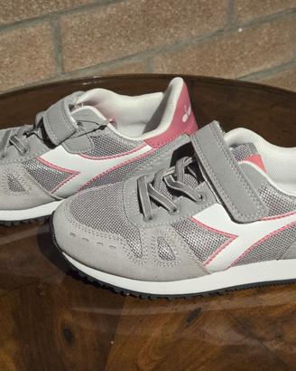 scarpe ginnastica DIADORA taglia 33