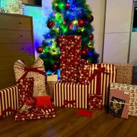 Albero di Natale con palline (senza luci)