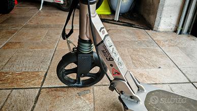 Monopattino Oxelo Mid 9 (due pezzi disponibili) 