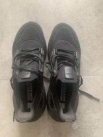 Adidas ULTRABOOST 42 e due terzi