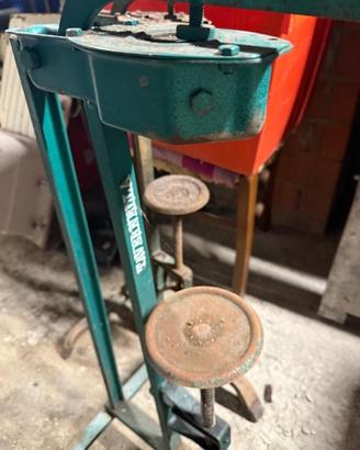 Tappatttice per tappi in sughero