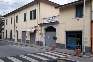 Palazzo 16 camere, 7 bagni, box triplo, terrazze