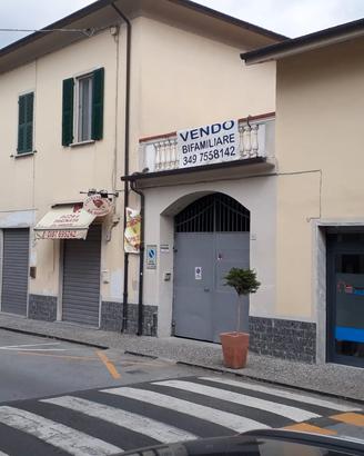 Palazzo 16 camere, 7 bagni, box triplo, terrazze