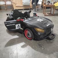 macchinina elettrica AMG per bambini 
