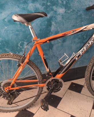 bicicletta mountain bike cambio Shimano