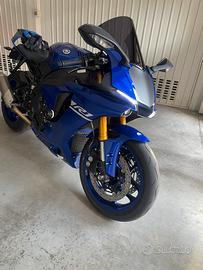 Yamaha R1