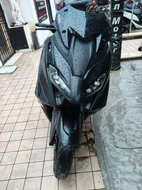Yamaha T Max 560
