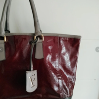 Borsa Furla bordeaux in vernice e gomma