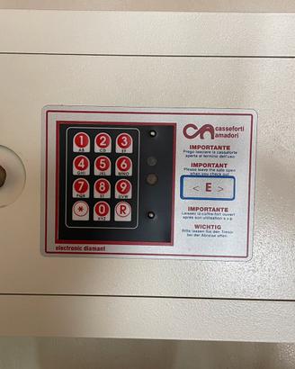 cassaforte elettronica Amadori
