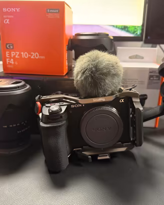 Sony A6700 + 18-135 F3.5-5.6 + 10-20 F4 (CORREDO)