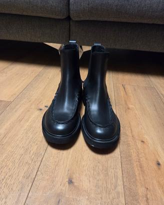 Stivaletti Chelsea Tod's in pelle nera  come nuovi