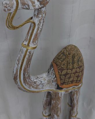 riproduzione cammello in legno